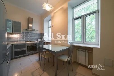 Продаж 3к квартири у Києві, Шевченківський р-н, Ярославів Ва