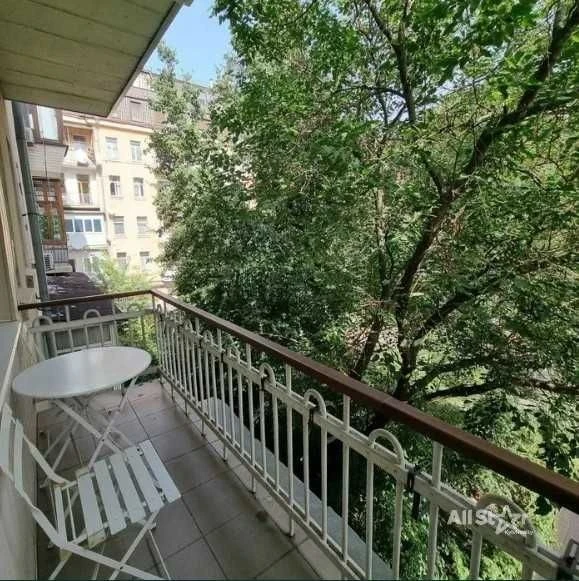 Продаж 3к квартири у Києві, Шевченківський р-н, Ярославів Ва