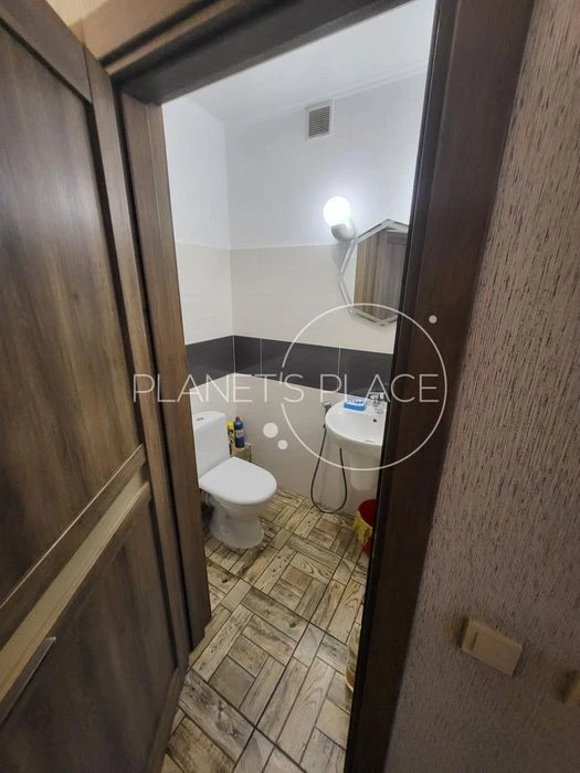 Продам 2к. квартиру Вул. Юрія Литвинського 64 Дарниця