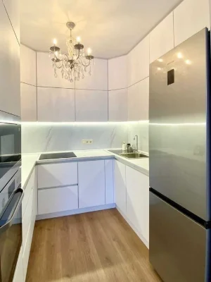 Продаж без комісії двокімнатної квартири 70 кв. м. з ремонто