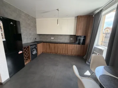 Продаж 3к, 2-х рівневої квартири в жк Кришталеві джерела.