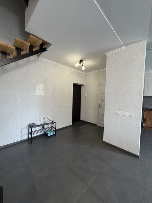 Продаж 3к, 2-х рівневої квартири в жк Кришталеві джерела.