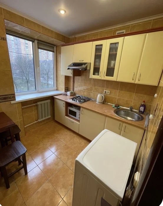 Продаж 3к квартири 57м² м. Олімпійська, вул. Івана Федорова,