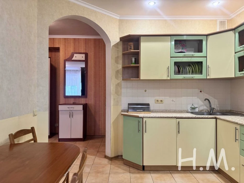 2 кімн. з чудовим видом, метро Лівобережна, Микільсько-Слобі