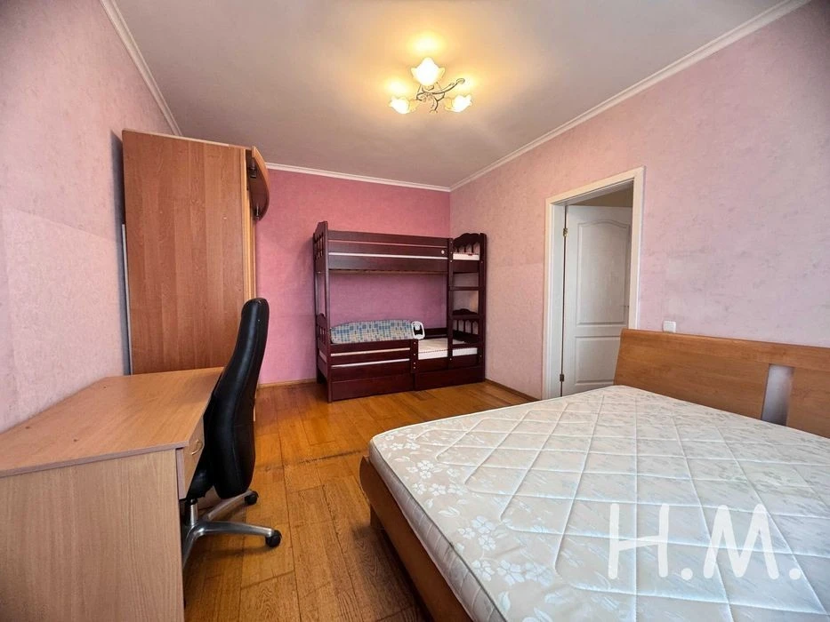 2 кімн. з чудовим видом, метро Лівобережна, Микільсько-Слобі