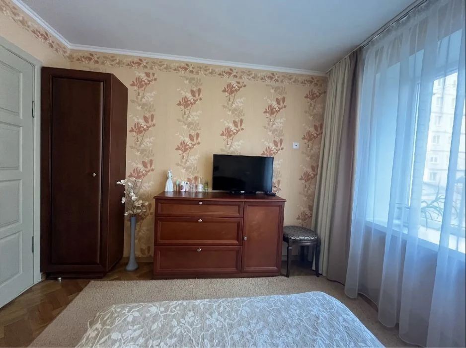 Соломʼянский р-он, Богданівська 4, 2 поверх, 3-х кім. кв.