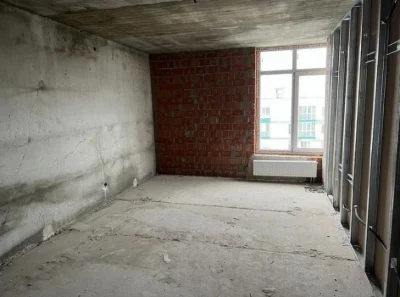 Простора 2-кімнатна квартира площею 67 м² за привабливою цін