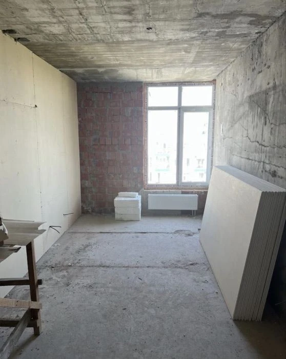 Простора 2-кімнатна квартира площею 67 м² за привабливою цін
