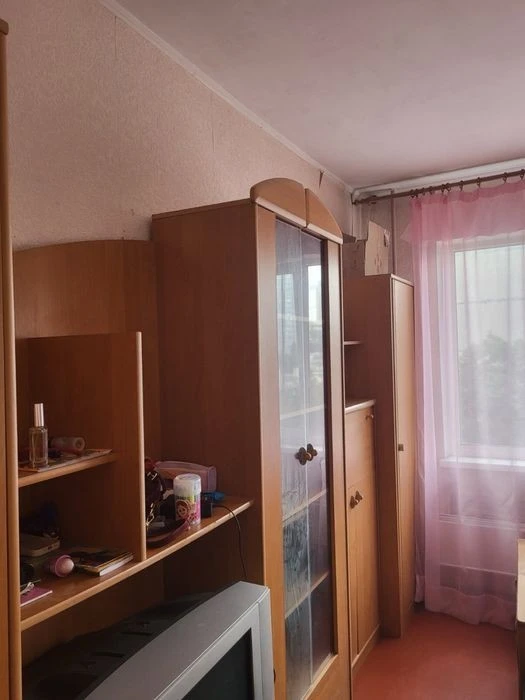 Продаж 3-кімнатної квартири, Подільський район, пров. Квітне