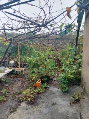 Срочно!! Продам часть дома со своим двором на Слободке.