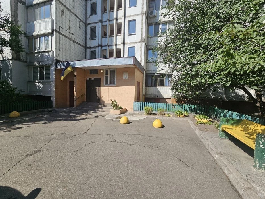 2-на квартира вул. Полярна 6-А