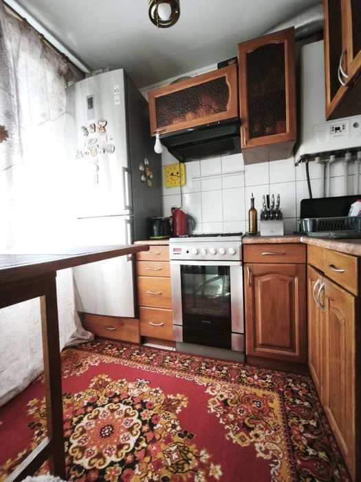 Продаємо 4-кімнатну квартиру  р-н Пацаєва