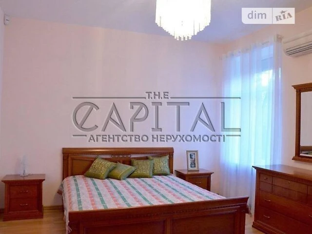 Довготривала оренда 4к квартири на вул. Дарвіна 10 • ID 3482