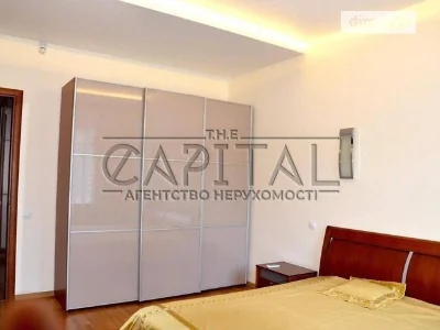 Довготривала оренда 4к квартири на вул. Дарвіна 10 • ID 3482