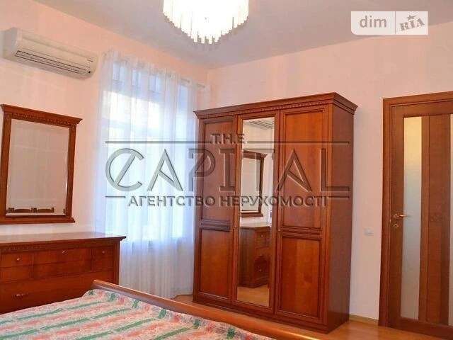 Довготривала оренда 4к квартири на вул. Дарвіна 10 • ID 3482
