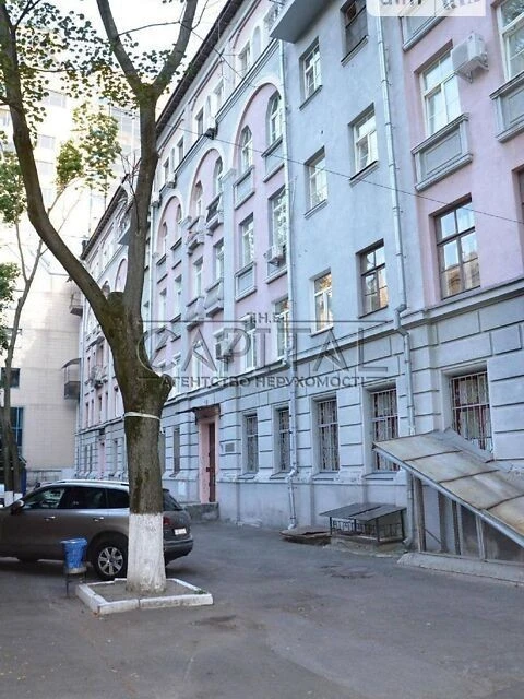 Довготривала оренда 4к квартири на вул. Дарвіна 10 • ID 3482