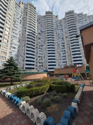 ЖК Зелений Острів 1", вул. Ігоря Сікорського 1. метро Берест