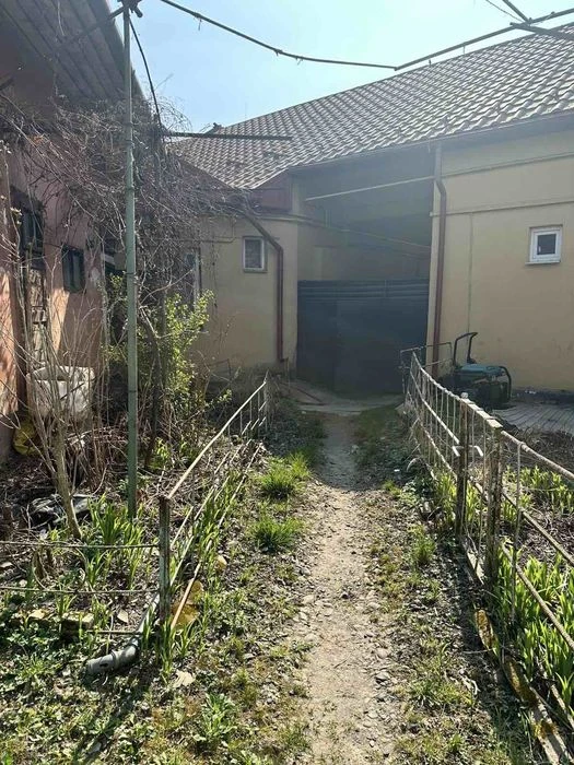 Продається 2 кімн. Кв. В центрі міста