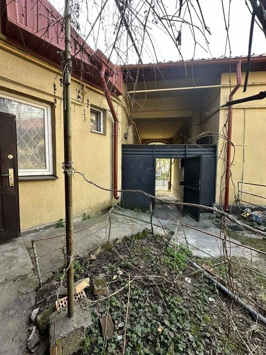 Продається 2 кімн. Кв. В центрі міста
