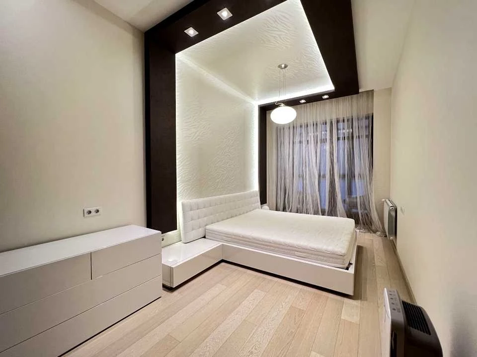 Apartment. Kharkiv, Bannyi lane.