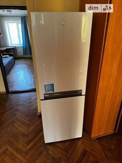 Продаж 2к квартири 44 кв. м на вул. Вінстона Черчилля 22 • I