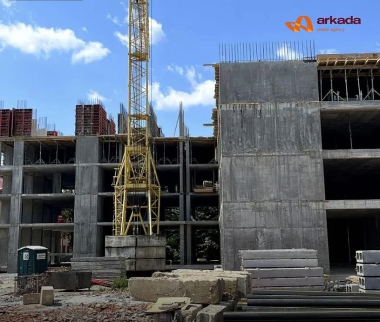 Продаю 1 кім кватиру в новому ЖК- найкрутіша локація біля оз