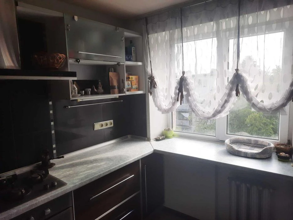 Продаж 3 кімн. квартири з ремонтом, роздільні кімнати