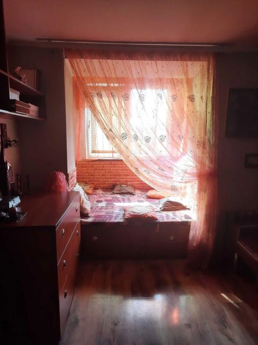 Продаж 3 кімн. квартири з ремонтом, роздільні кімнати