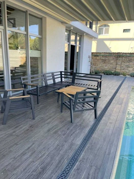 modern house, swimming pool, shelter, garage, Sauvignon