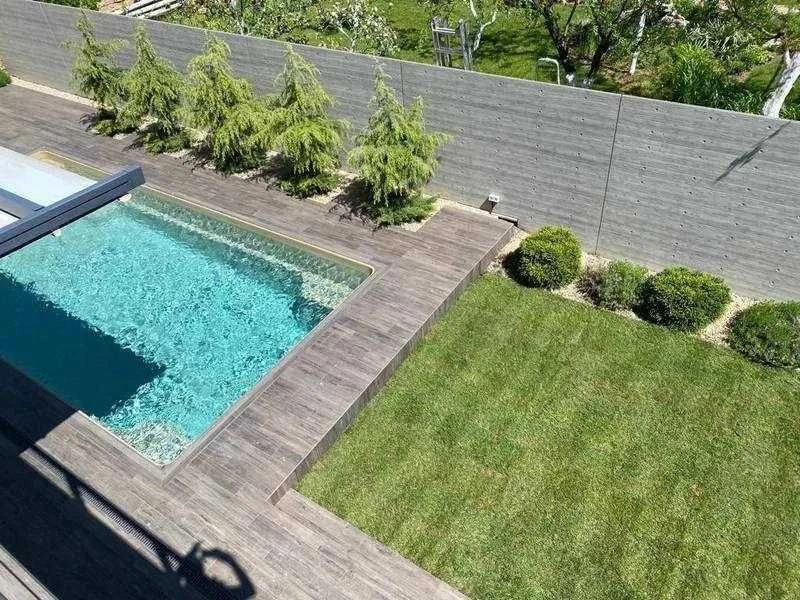 modern house, swimming pool, shelter, garage, Sauvignon