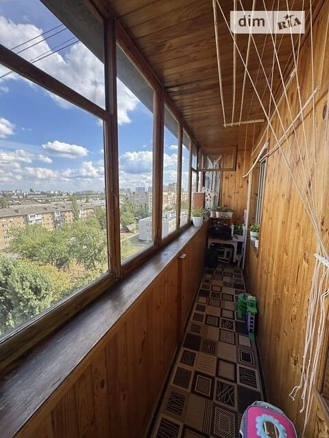 Продаж 1к квартири 32 кв. м на вул. Райдужна 47 • ID 3482078