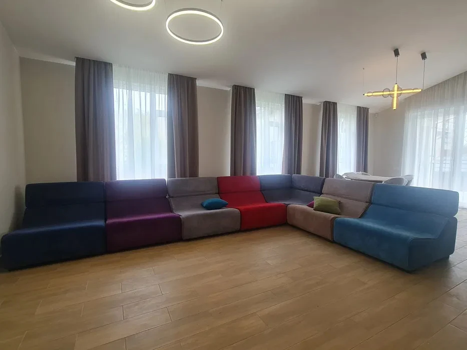 Аренда дома 180 м², Ветряные Горы ул.