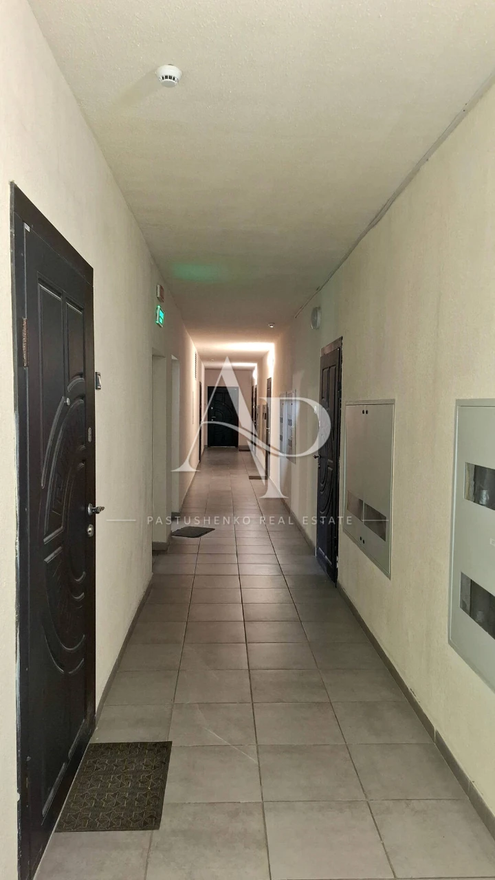 No commission% Sale of a modern studio apartment with renovation in the new