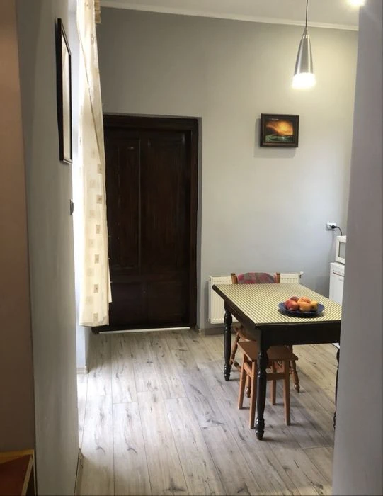 Продаж 1кім квартири, вул Духновича, історичний центр Ужгоро