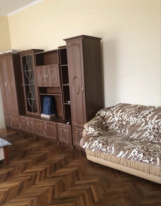 Продаж 1кім квартири, вул Духновича, історичний центр Ужгоро