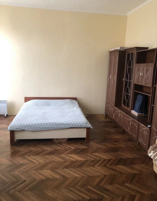 Продаж 1кім квартири, вул Духновича, історичний центр Ужгоро
