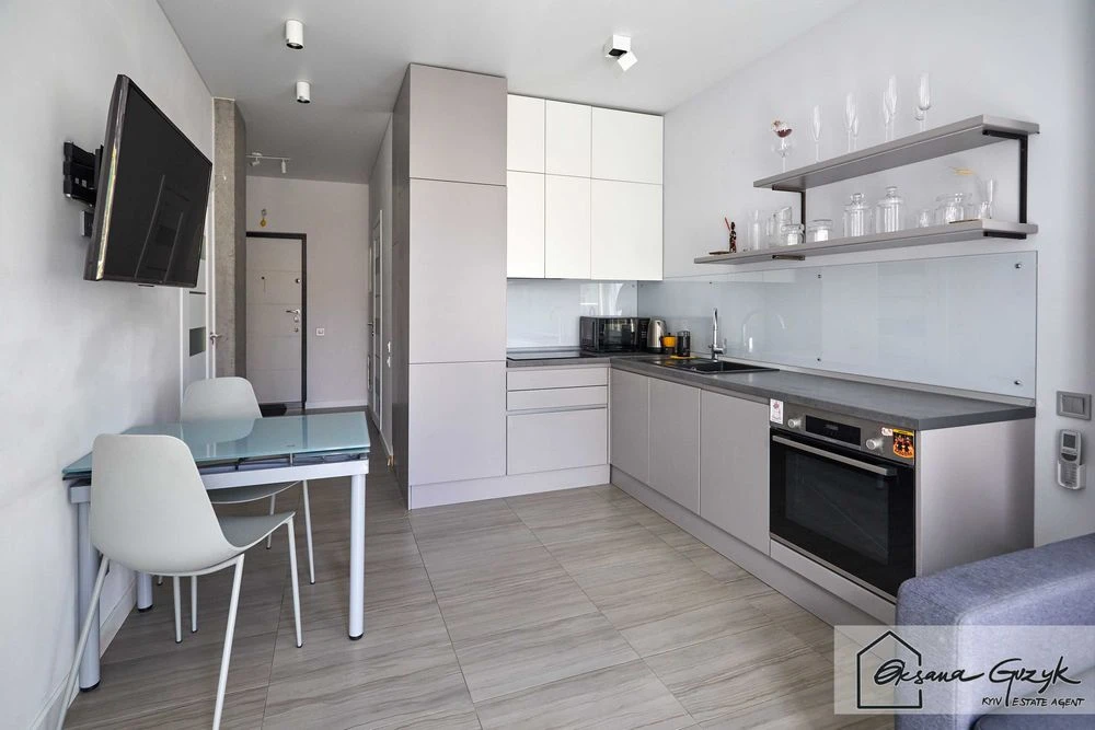 Продаж квартири 45 кв.м. (2 кімнати) ЖК Комфорт Таун, Регене