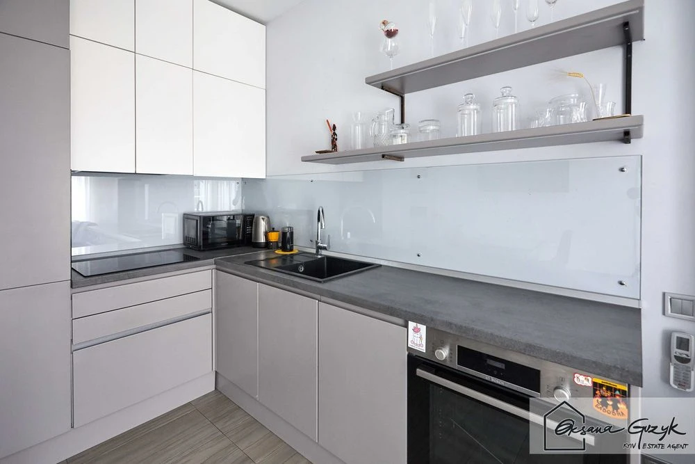 Продаж квартири 45 кв.м. (2 кімнати) ЖК Комфорт Таун, Регене