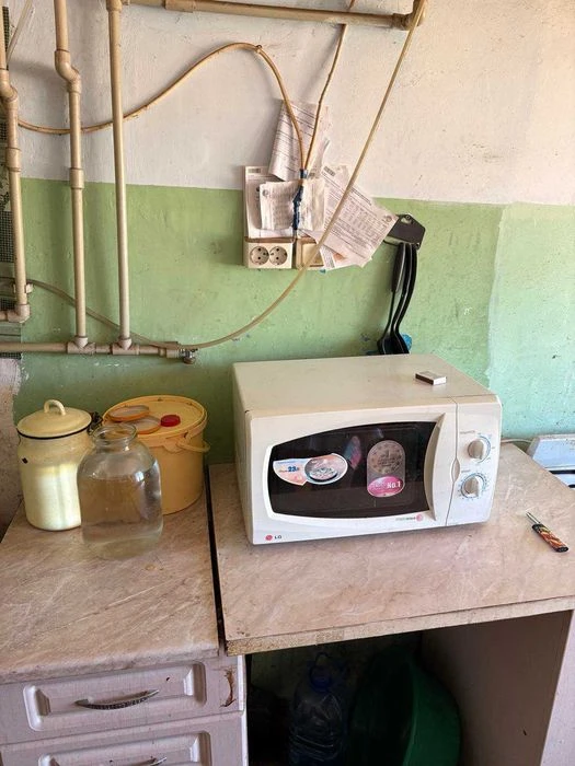 Продам комнату в коммуне в Лузановке