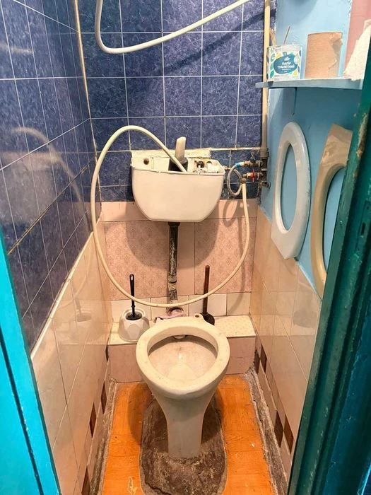 Продам комнату в коммуне в Лузановке