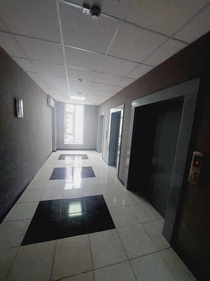 Продаж 1-кімнатної квартири 40 м², Любомира Гузара просп., 1