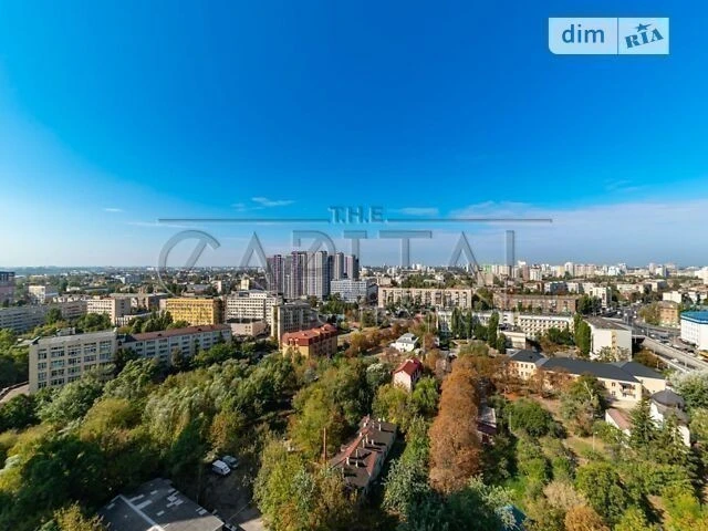 Sale of 3-room apartment 110 sq. m on Valeriy Lobanovskyi Ave.