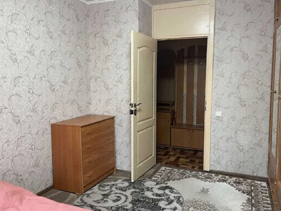 Продам 3 х комнатную квартиру Калиновая. Образцова, Слобожан