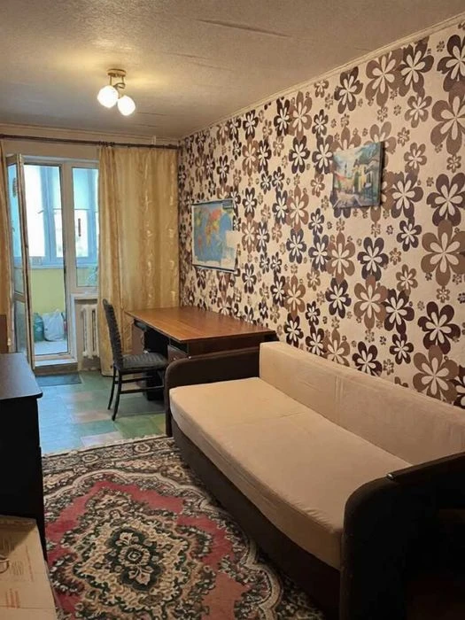 Продам 3 х комнатную квартиру Калиновая. Образцова, Слобожан