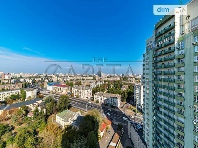 Sale of 3-room apartment 110 sq. m on Valeriy Lobanovskyi Ave.