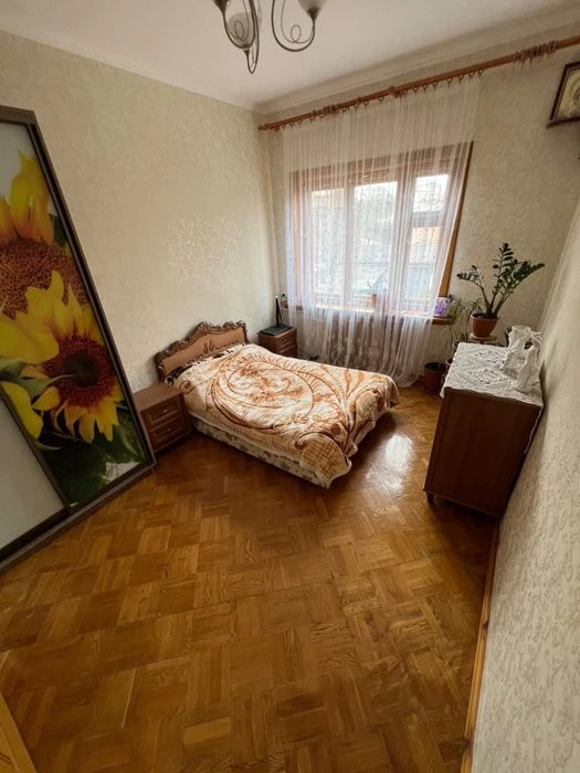 Продам квартиру 3-Ком в Историческом Центре Чернигова