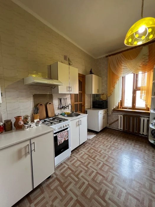 Продам квартиру 3-Ком в Историческом Центре Чернигова