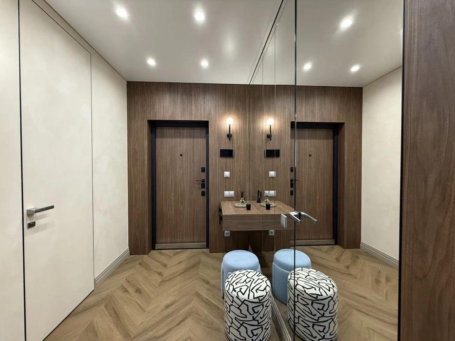 Продаж 2 кімнатна, Скалецького 29