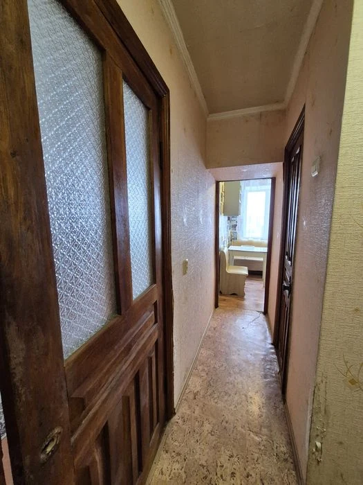 Продаж 1 кім квартири 30 м.кв  13500$