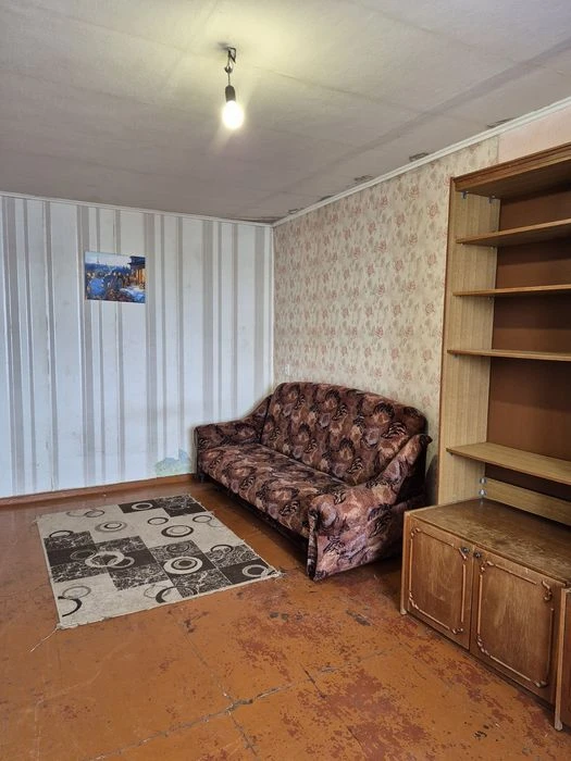 Продаж 1 кім квартири 30 м.кв  13500$